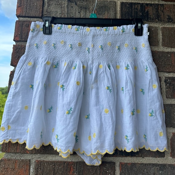 🍋 NWT Set of 2 White Cotton Lemon Embroidered Shorts - Size L 🍋 - Picture 4 of 4